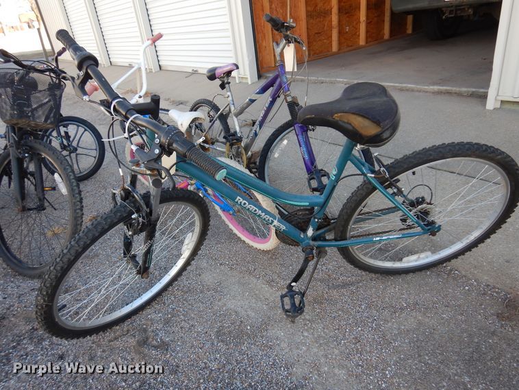 image for item JJ9714 (8) bicycles