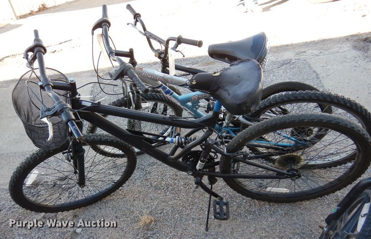 image for item JJ9714 (8) bicycles