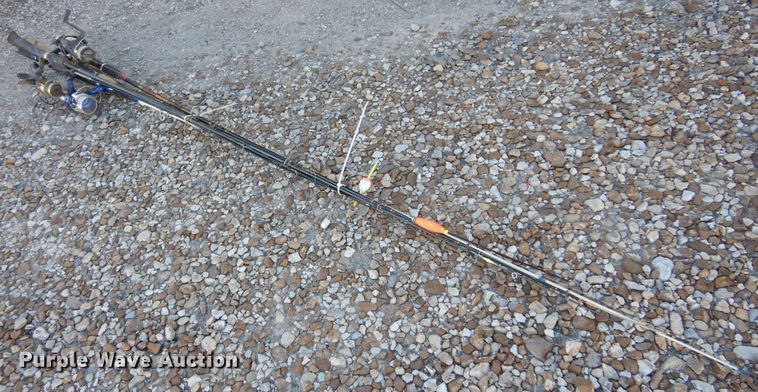 image for item JJ9715 (6) fishing poles