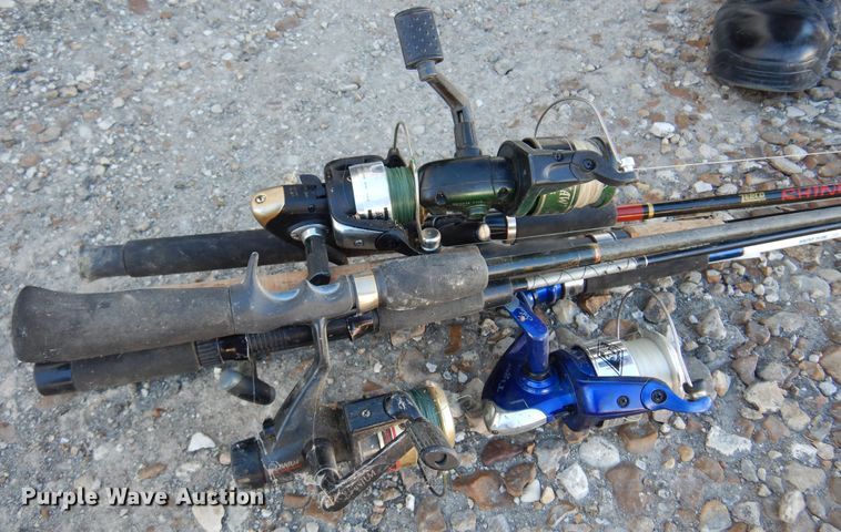 image for item JJ9715 (6) fishing poles