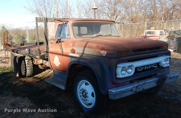 image for item JJ9719 1965 GMC 4000  flatbed truck