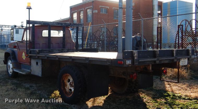 image for item JJ9719 1965 GMC 4000  flatbed truck