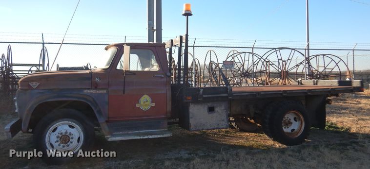 image for item JJ9719 1965 GMC 4000  flatbed truck