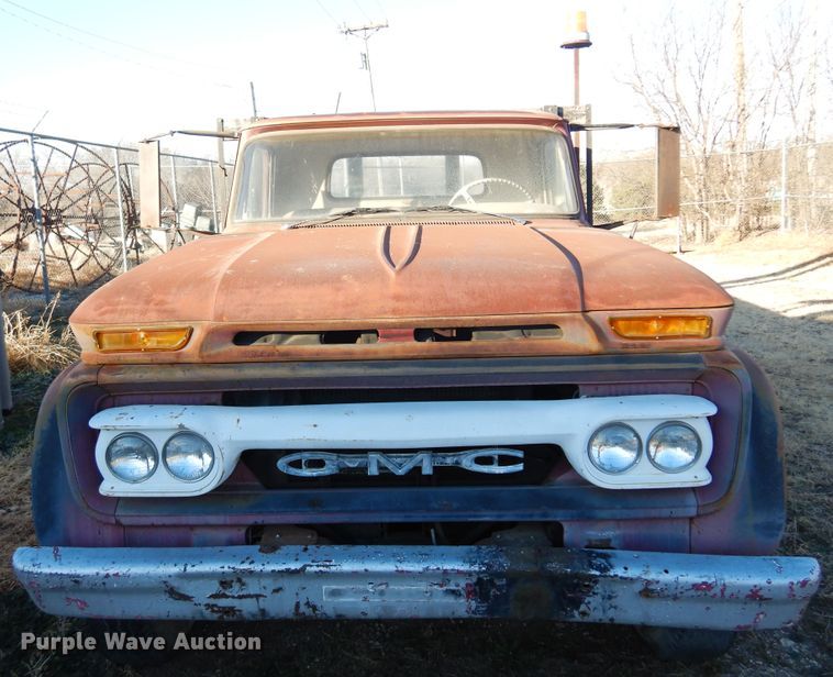 image for item JJ9719 1965 GMC 4000  flatbed truck