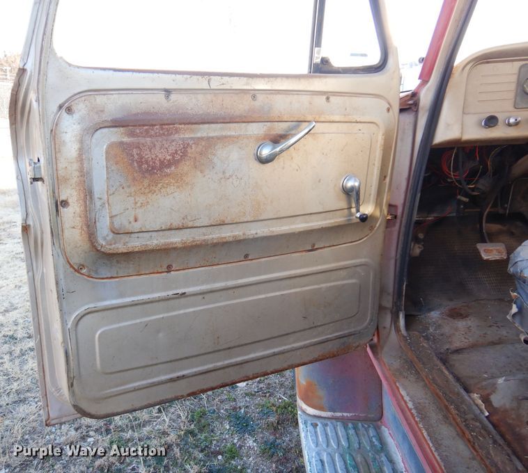 image for item JJ9719 1965 GMC 4000  flatbed truck