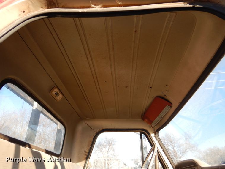 image for item JJ9719 1965 GMC 4000  flatbed truck