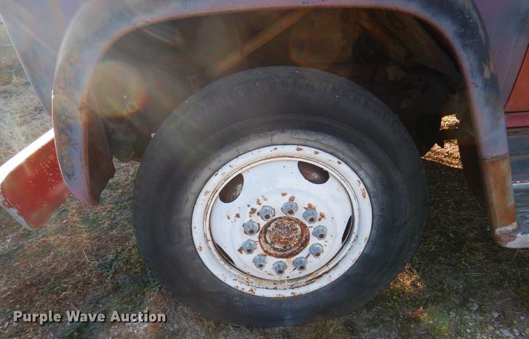 image for item JJ9719 1965 GMC 4000  flatbed truck