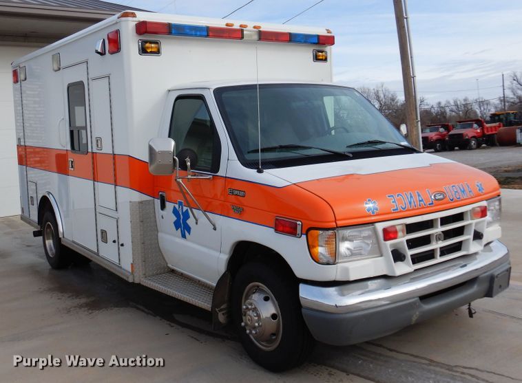 image for item JJ9725 1999 Ford E450 Super Duty  ambulance