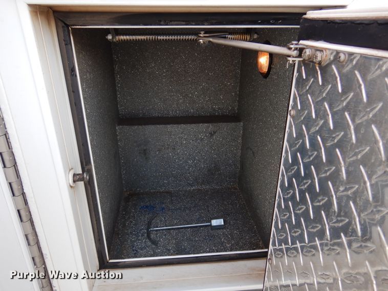 image for item JJ9725 1999 Ford E450 Super Duty  ambulance