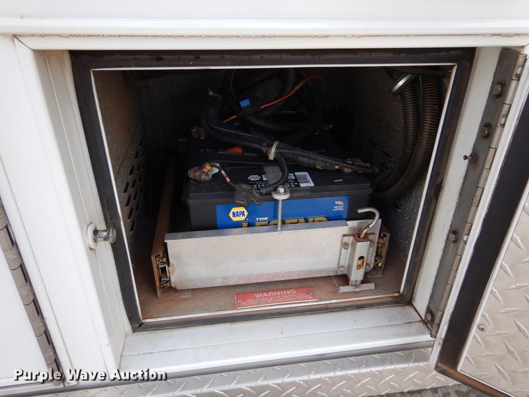 image for item JJ9725 1999 Ford E450 Super Duty  ambulance