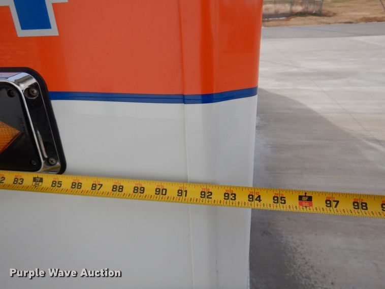 image for item JJ9725 1999 Ford E450 Super Duty  ambulance