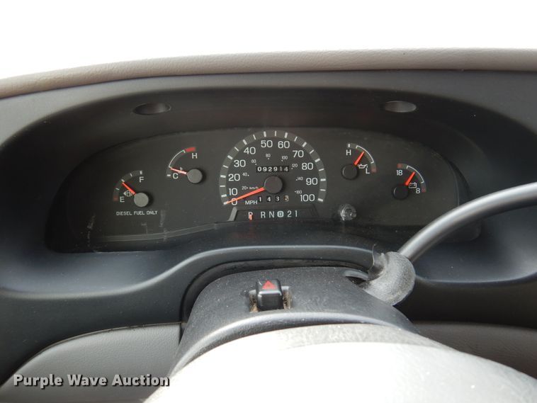 image for item JJ9725 1999 Ford E450 Super Duty  ambulance