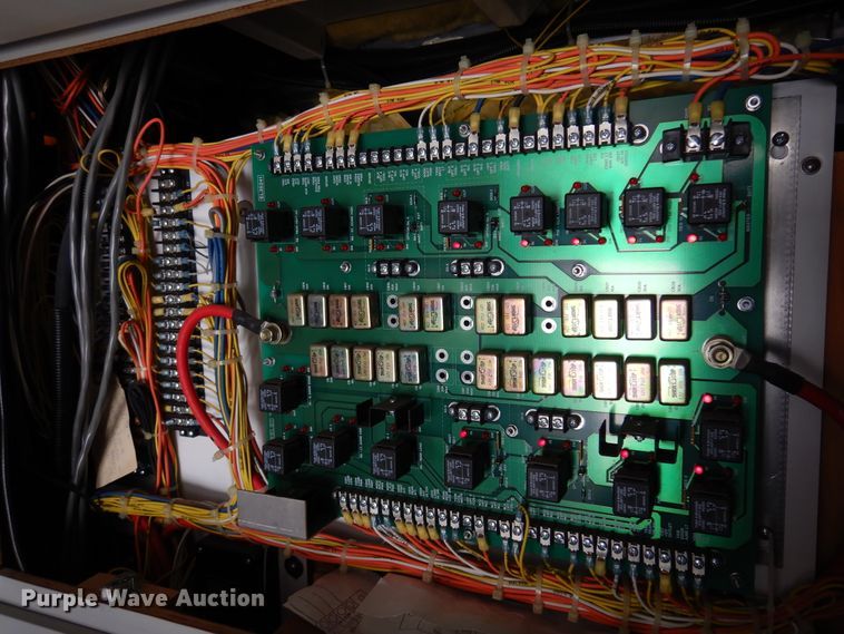 image for item JJ9725 1999 Ford E450 Super Duty  ambulance