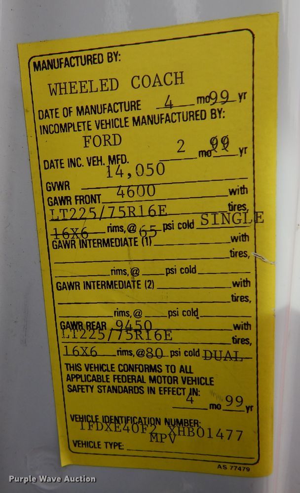 image for item JJ9725 1999 Ford E450 Super Duty  ambulance