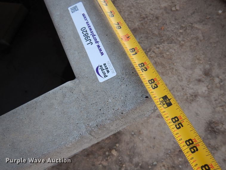 image for item JJ9820 Concrete water tanks