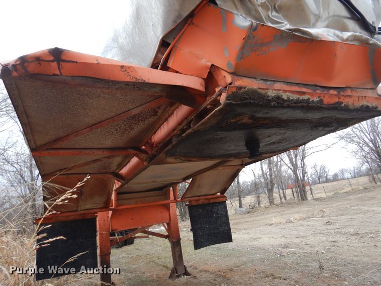 image for item JJ9861 Tank trailer