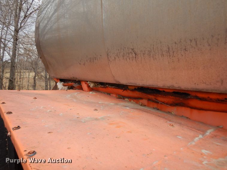 image for item JJ9861 Tank trailer