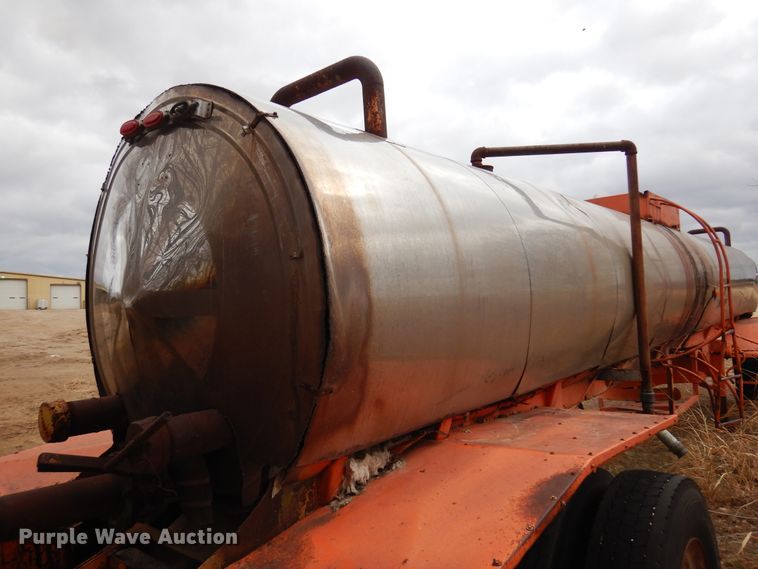 image for item JJ9861 Tank trailer