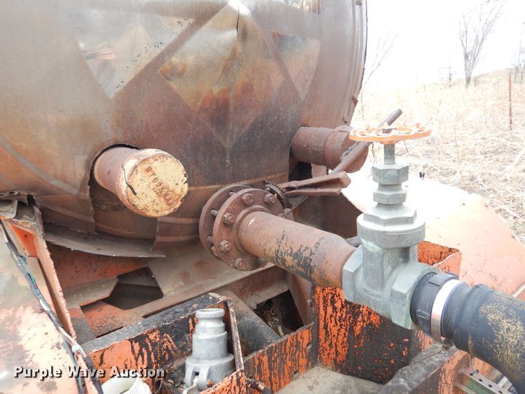 image for item JJ9861 Tank trailer