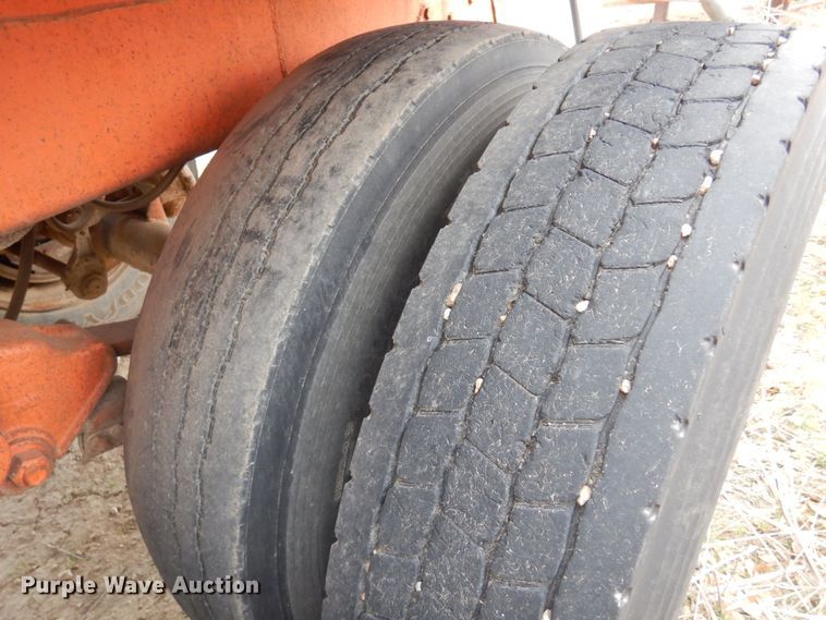 image for item JJ9861 Tank trailer