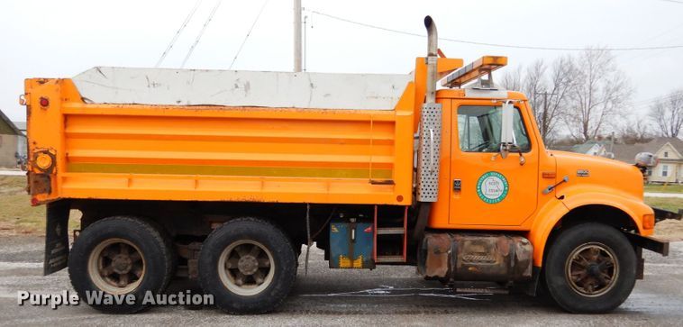 image for item JK9855 2000 International 4900  dump truck