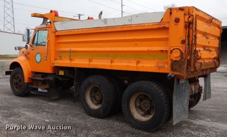 image for item JK9855 2000 International 4900  dump truck