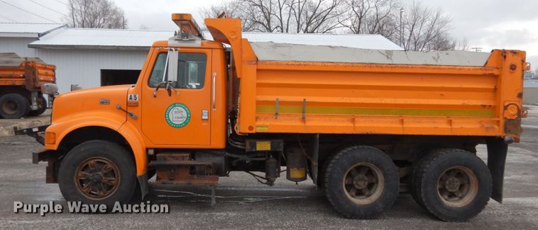 image for item JK9855 2000 International 4900  dump truck