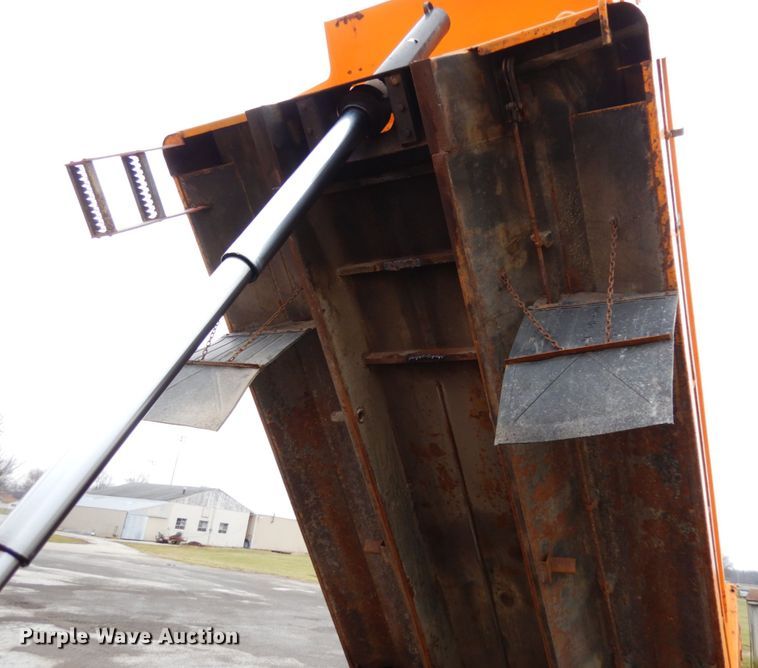 image for item JK9855 2000 International 4900  dump truck