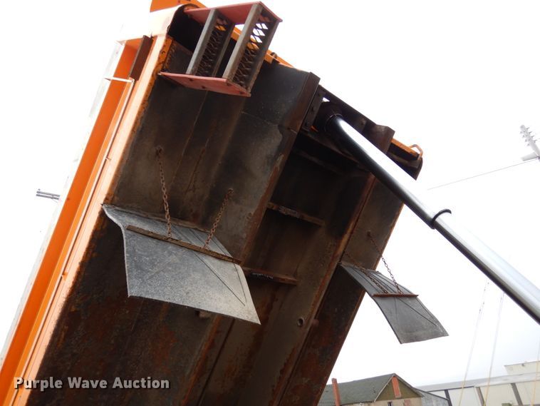 image for item JK9855 2000 International 4900  dump truck