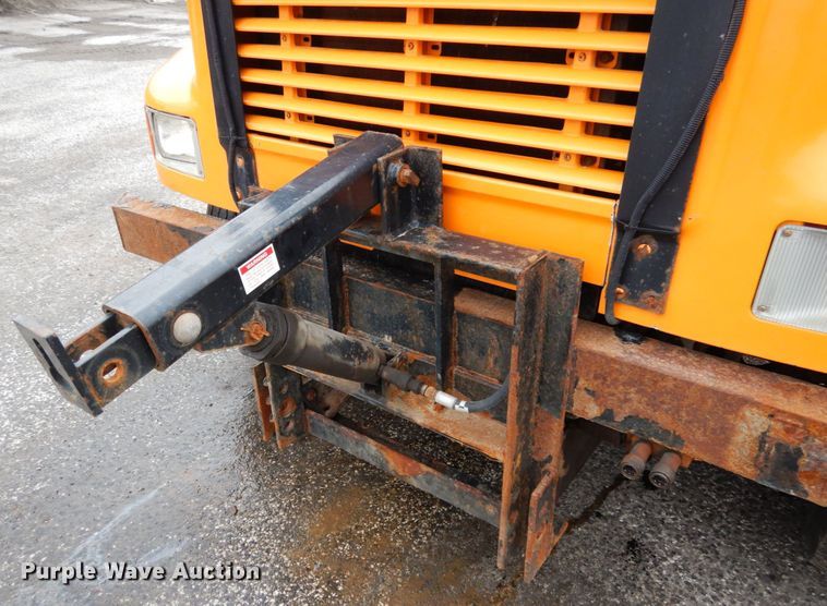 image for item JK9855 2000 International 4900  dump truck