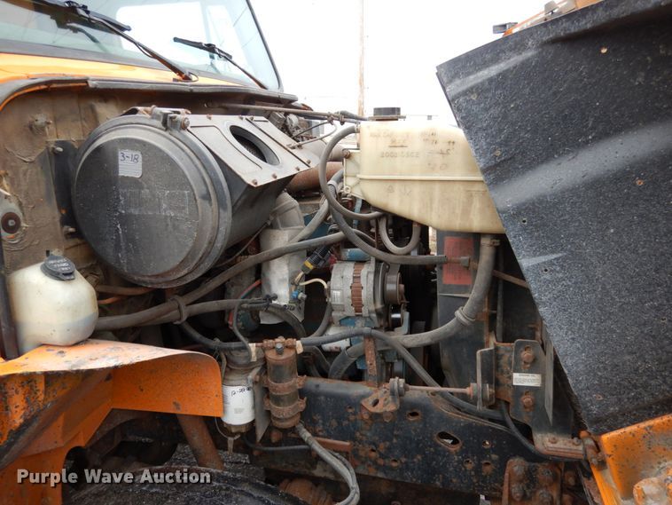 image for item JK9855 2000 International 4900  dump truck