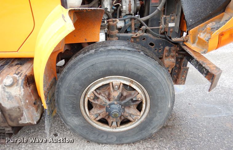 image for item JK9855 2000 International 4900  dump truck