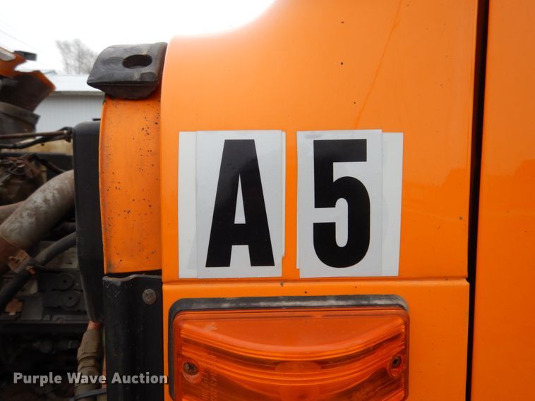 image for item JK9855 2000 International 4900  dump truck