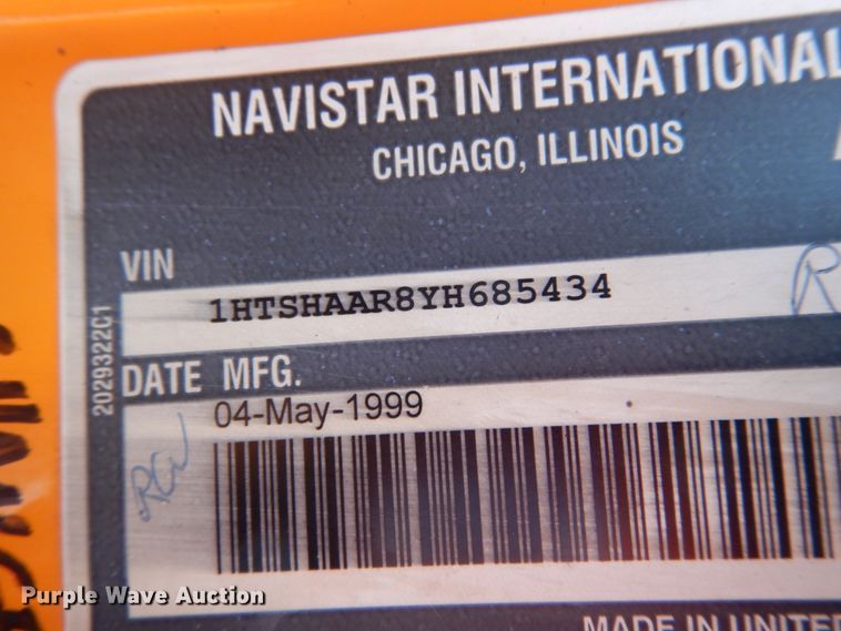 image for item JK9855 2000 International 4900  dump truck