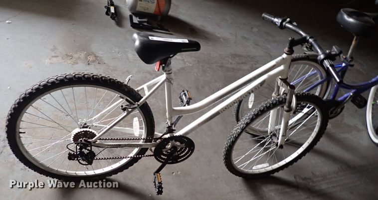 image for item JT9991 (2) bicycles