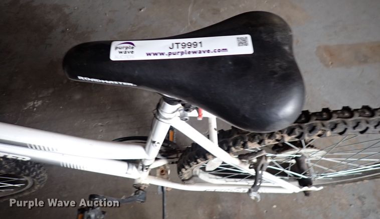 image for item JT9991 (2) bicycles