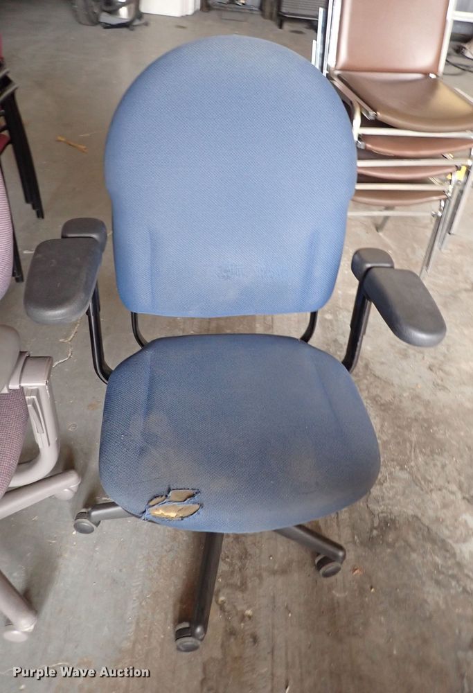 image for item JT9994 (12) chairs