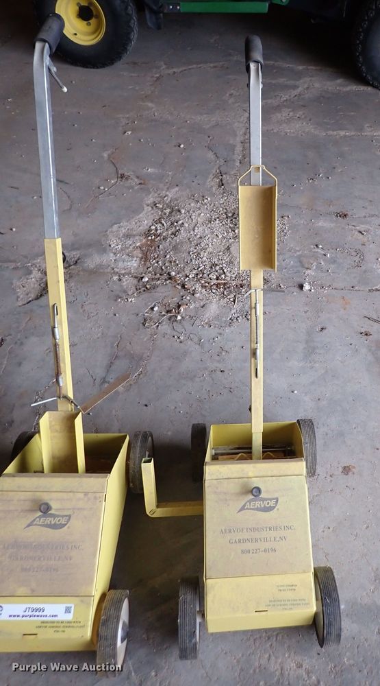 image for item JT9999 (2) Aerove striping machines