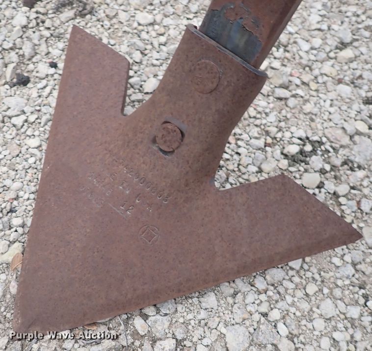 image for item JU9011 John Deere 1600  field cultivator