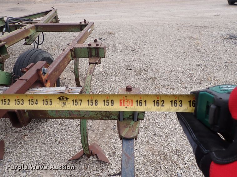 image for item JU9011 John Deere 1600  field cultivator
