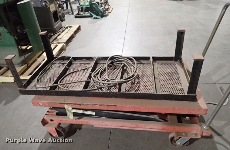 image for item JU9028 Hydraulic lift cart