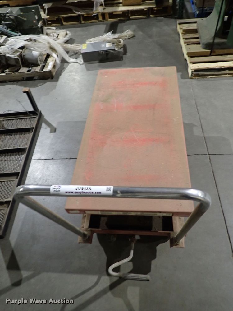 image for item JU9028 Hydraulic lift cart