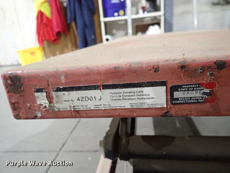 image for item JU9028 Hydraulic lift cart