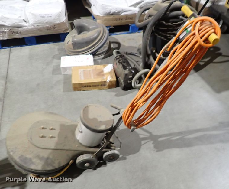 image for item JU9032 Floor care equipment