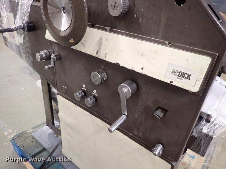 image for item JU9047 (3) printing presses