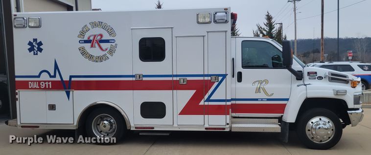 image for item KH9911 2009 GMC C4500  ambulance