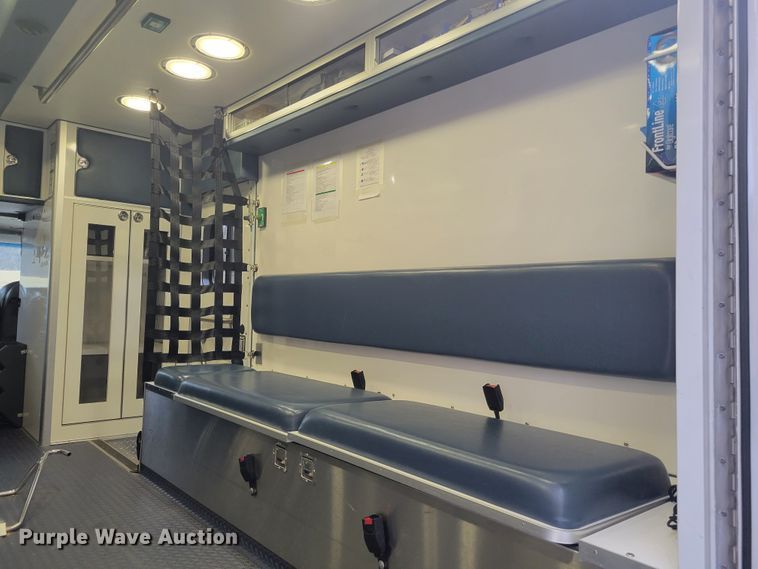 image for item KH9911 2009 GMC C4500  ambulance