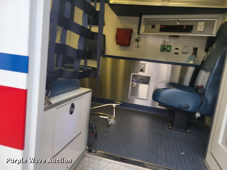 image for item KH9911 2009 GMC C4500  ambulance