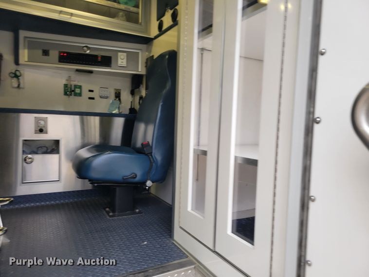 image for item KH9911 2009 GMC C4500  ambulance