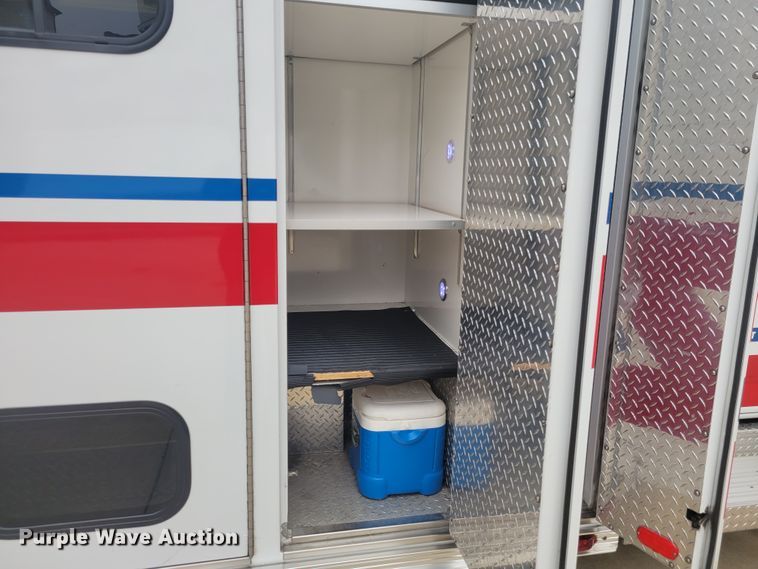 image for item KH9911 2009 GMC C4500  ambulance